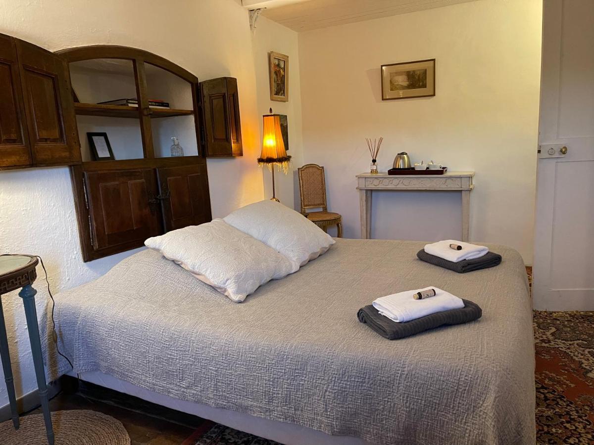 Domaine D'Angouire Hotel Мустие Сен Мари Екстериор снимка