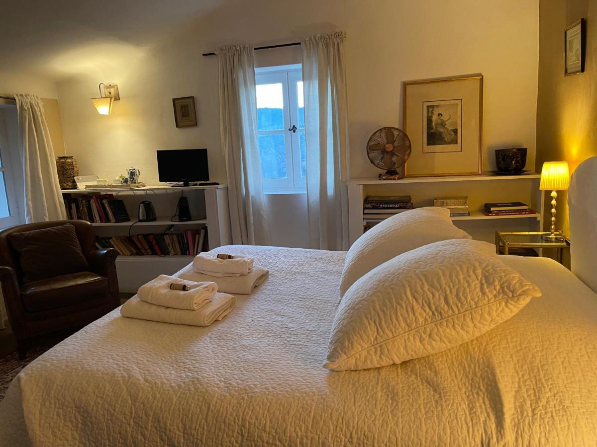Domaine D'Angouire Hotel Мустие Сен Мари Екстериор снимка