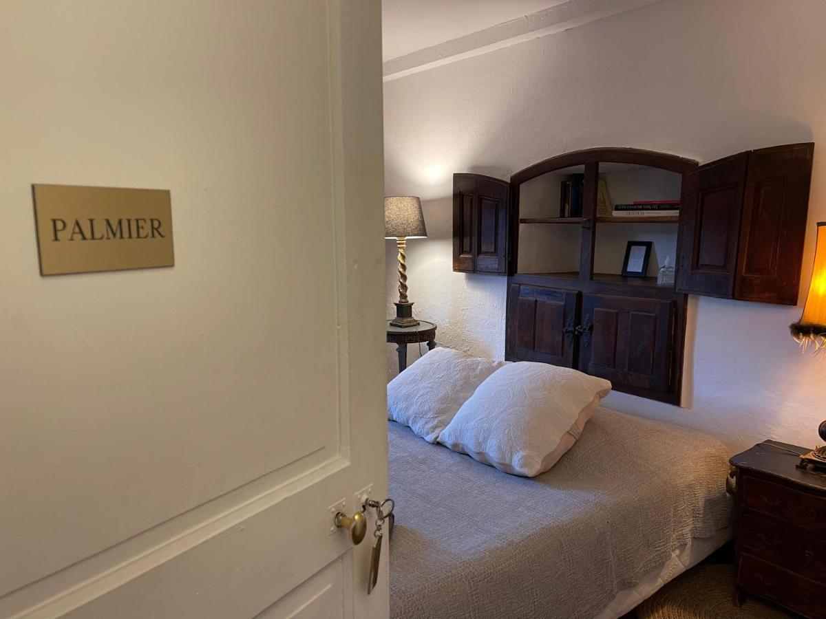 Domaine D'Angouire Hotel Мустие Сен Мари Екстериор снимка