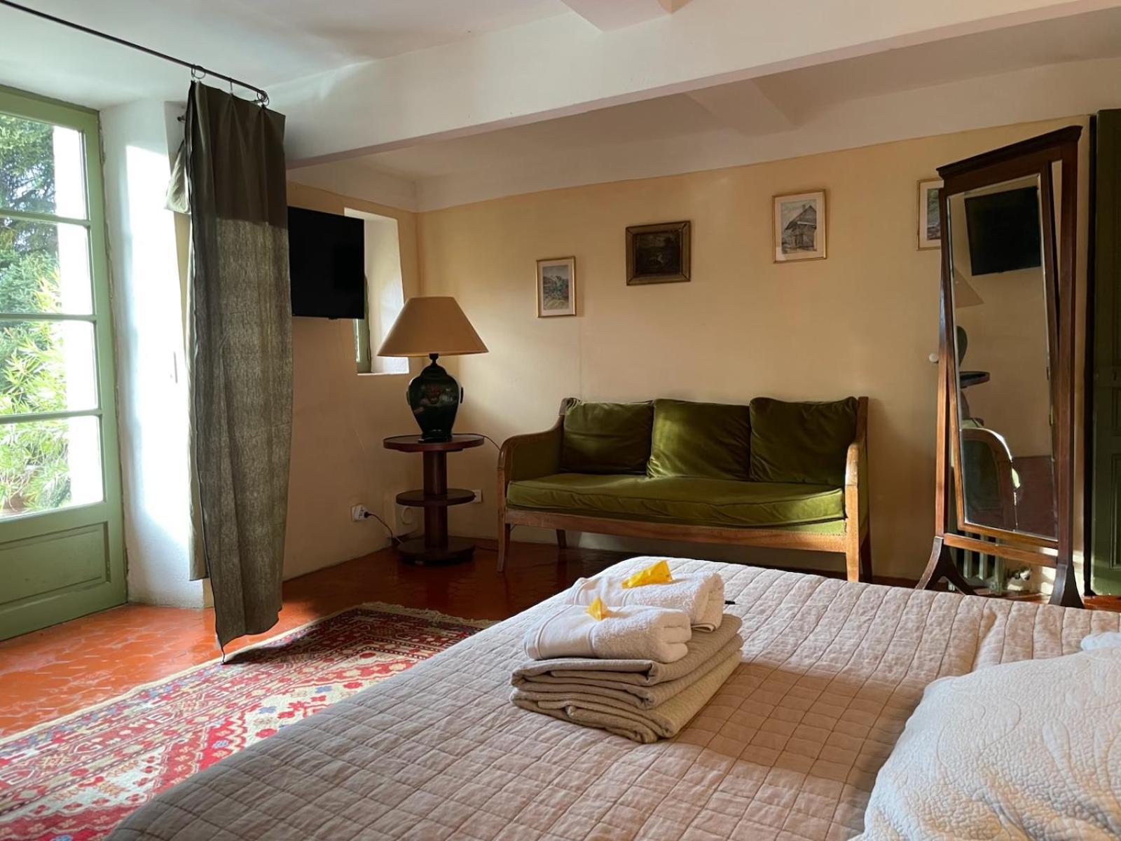 Domaine D'Angouire Hotel Мустие Сен Мари Екстериор снимка