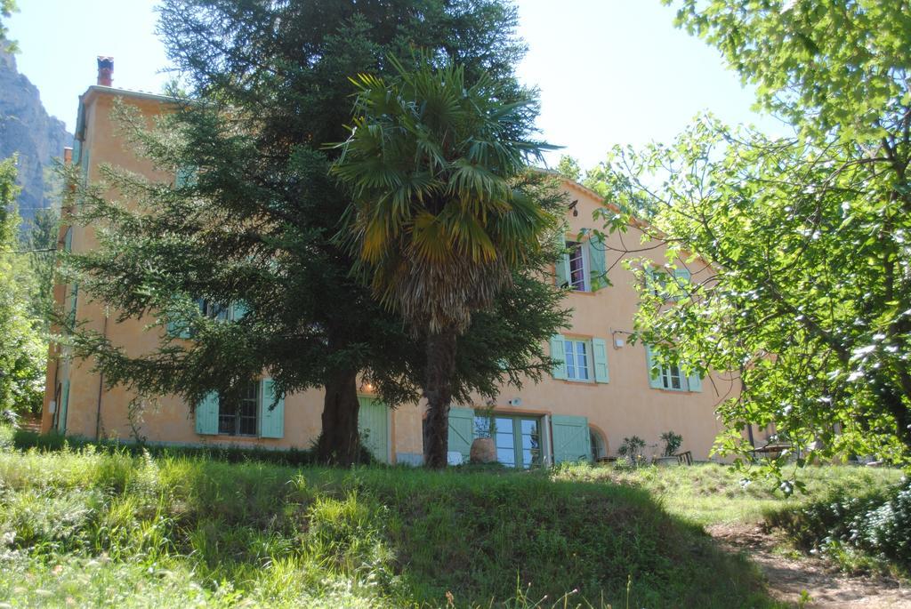 Domaine D'Angouire Hotel Мустие Сен Мари Екстериор снимка
