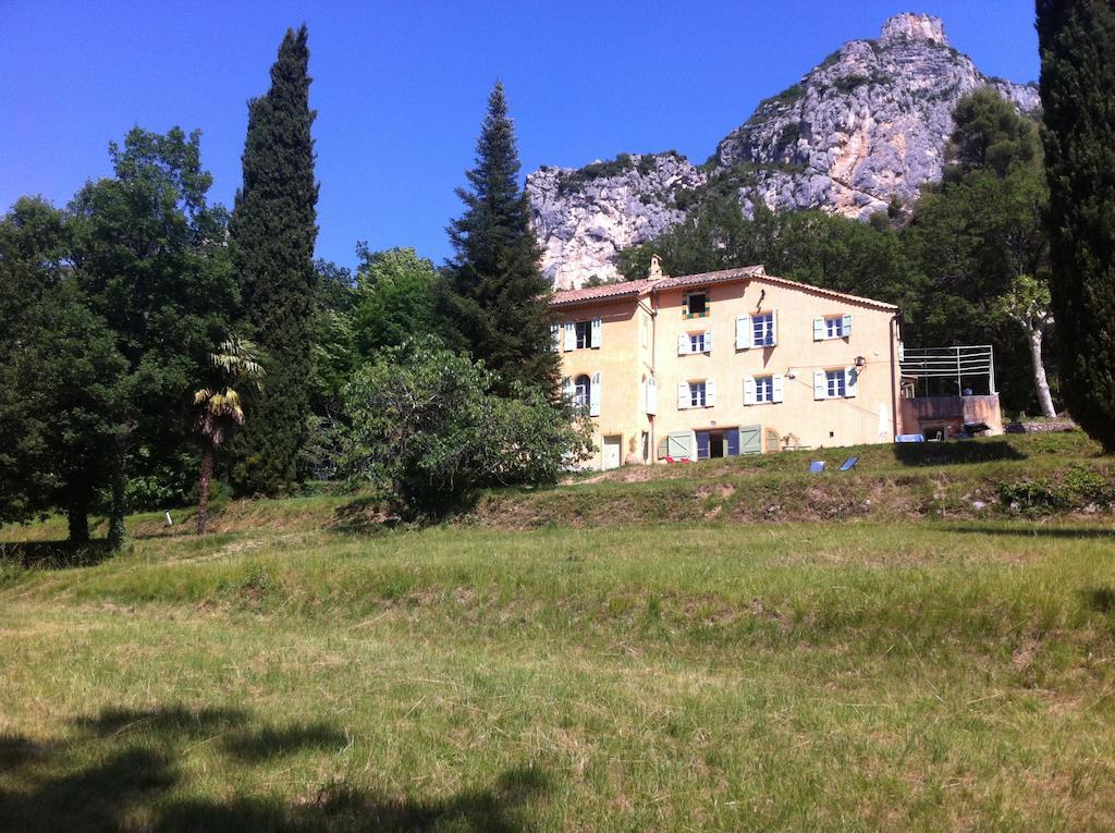 Domaine D'Angouire Hotel Мустие Сен Мари Екстериор снимка