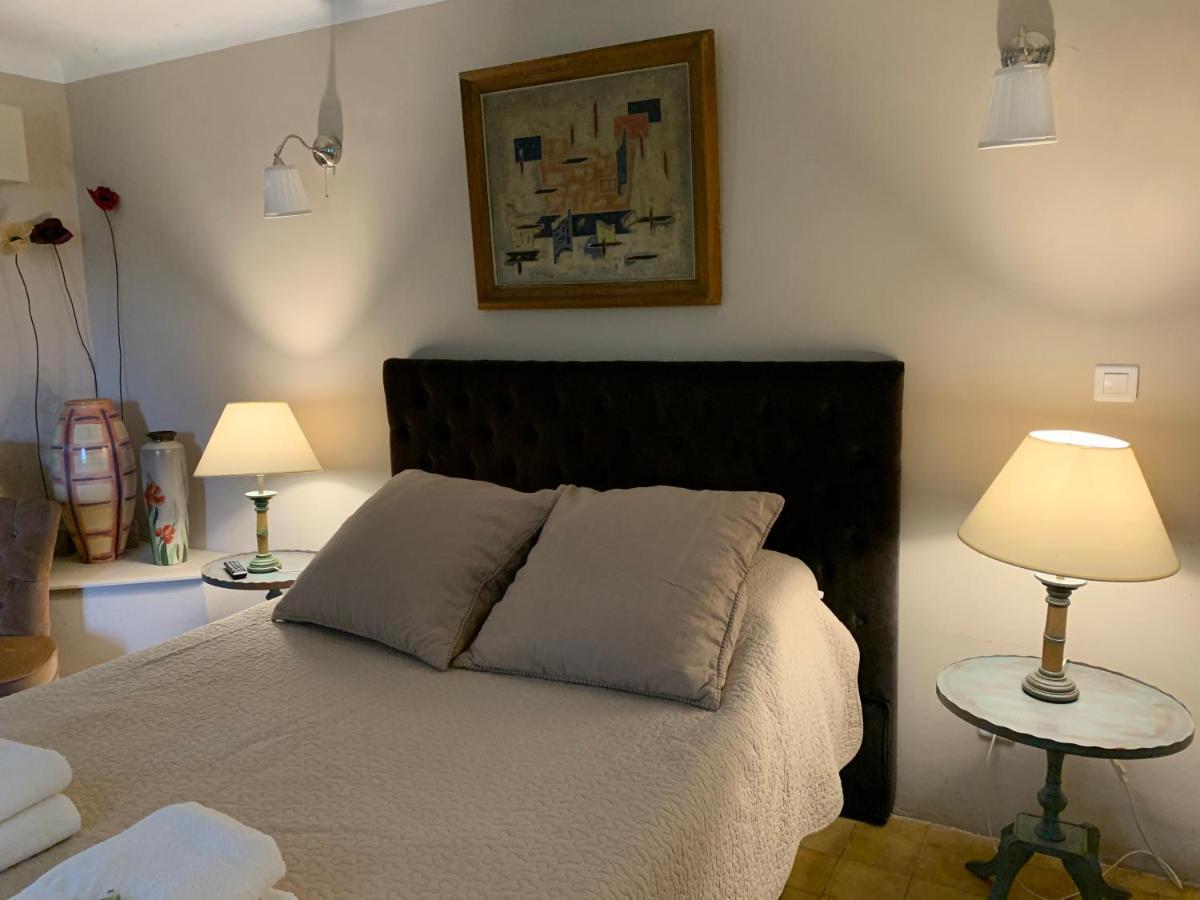 Domaine D'Angouire Hotel Мустие Сен Мари Екстериор снимка